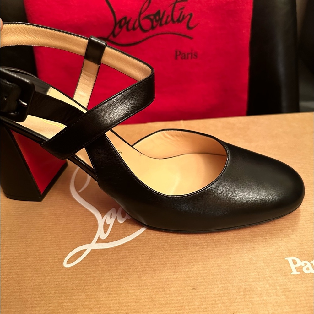 BRAND NEW AND AUTHENTIC CHRISTIAN LOUBOUTIN BLACK LEATHER ANKLE STRAP SHOES